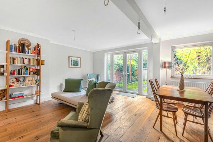 4 Bedroom Property To Rent In Birchmore Walk, Highbury, London, N5