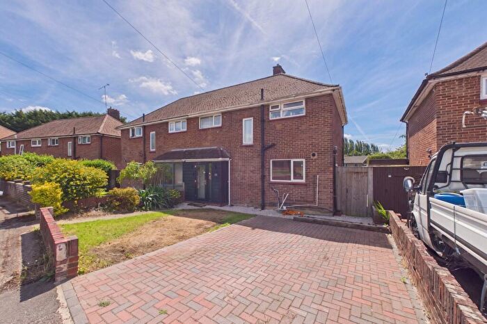 3 Bedroom Semi-Detached House For Sale In Morland Road, Aldershot, Hampshire, GU11