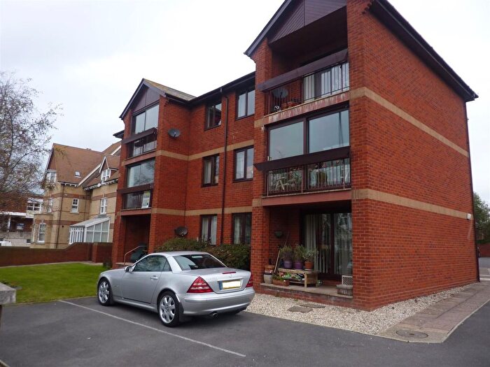 2 Bedroom Flat To Rent In Westerhall Road, Weymouth, DT4