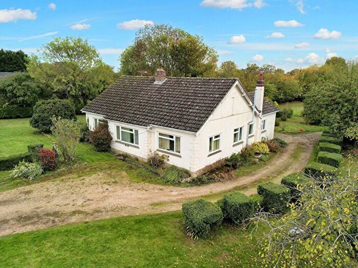 3 Bedroom Detached Bungalow For Sale In Bushey Ground, Minster Lovell, OX29