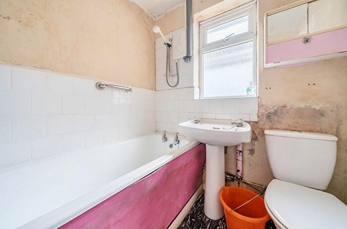 2 Bedroom Bungalow For Sale In St. Davids Close, Cheltenham, Gloucestershire, GL51