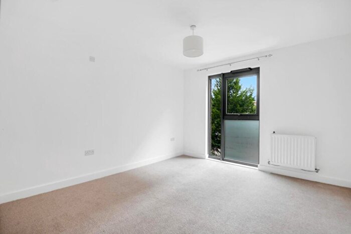 1 Bedroom Flat For Sale In Green Lanes Walk, London, N4