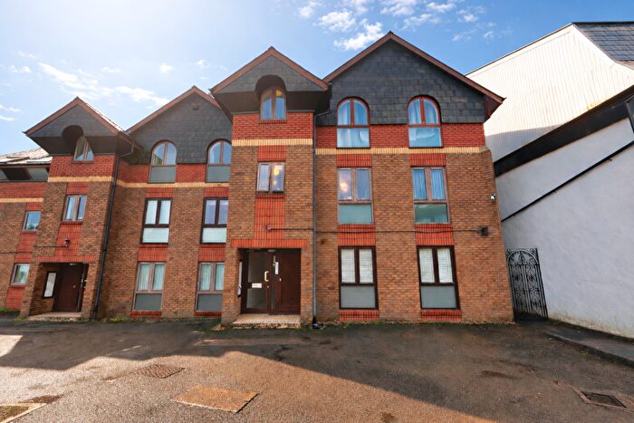 2 Bedroom Apartment For Sale In Summerfield House, Glandwr Place, Whitchurch, Cardiff, CF14