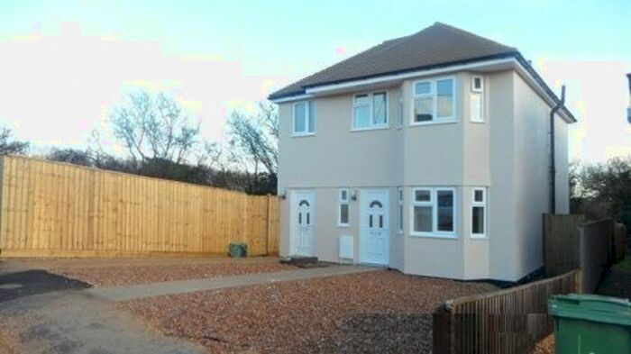 1 Bedroom Detached House To Rent In Hazel Road, Botley, OX2