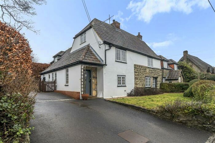 4 Bedroom Semi-Detached House For Sale In Whistley Road, Potterne, SN10