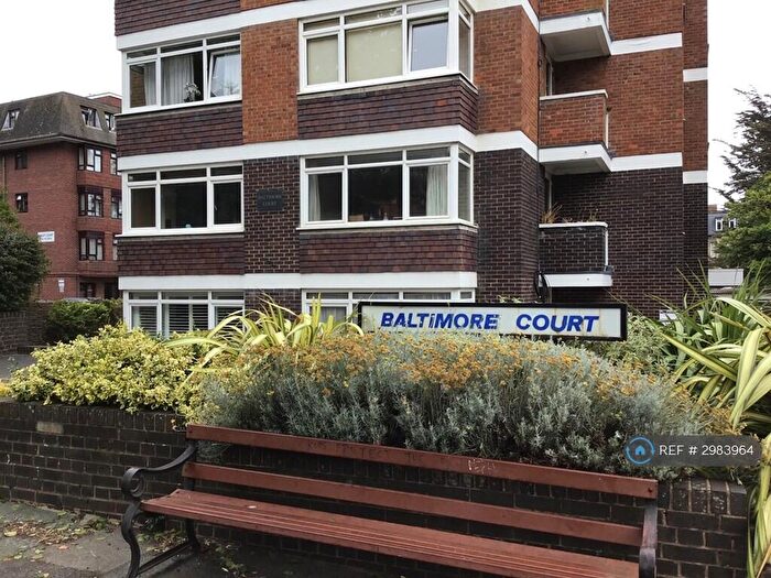 3 Bedroom Flat To Rent In Baltimore Court, Hove, BN3