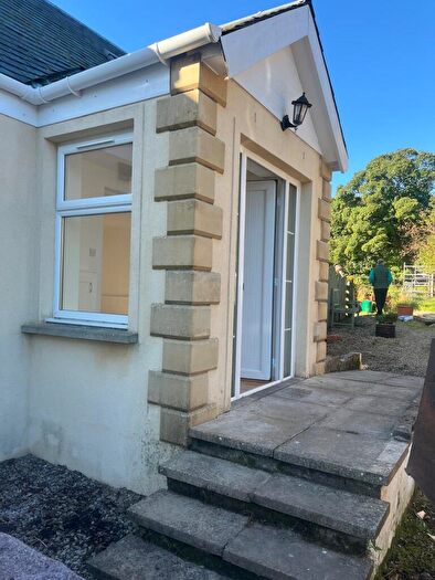 1 Bedroom Semi-Detached Bungalow To Rent In Auchendores Cottage Finlaystone Road, PA13