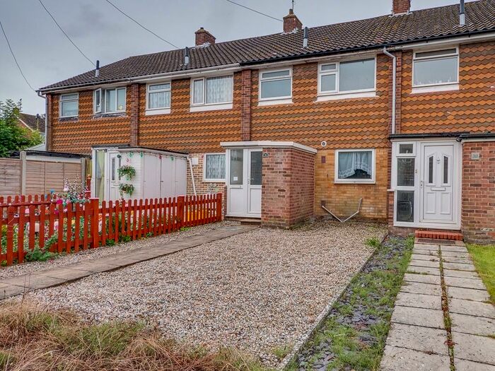 3 Bedroom Terraced House To Rent In The Mount, Hailsham, East Sussex, BN27