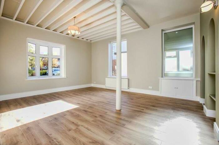 3 Bedroom Leisure Facility Commercial To Rent In Angel Hill, Sutton, SM1