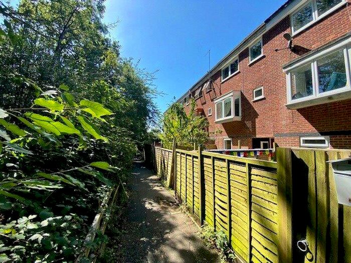 4 Bedroom Terraced House To Rent In Rectory Court, Botley, Southampton, Hampshire, SO30