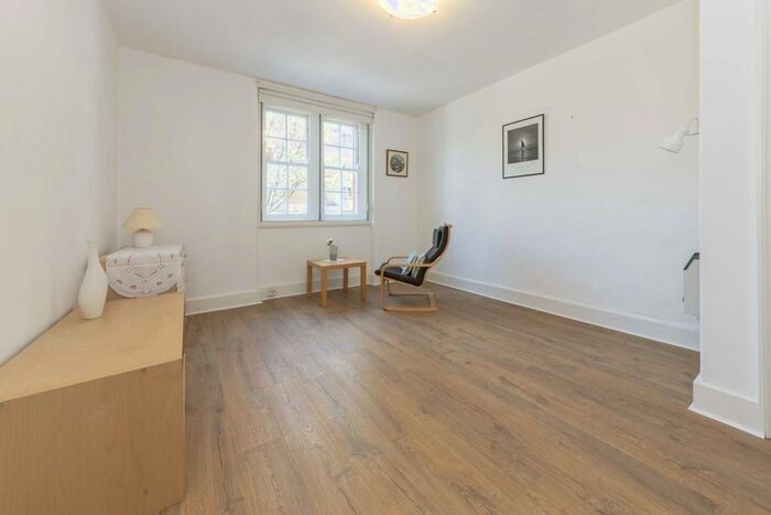 Studio To Rent In Thanet Street, London, WC1H