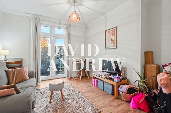 2 Bedroom Flat To Rent In Coleridge Road, London, N4