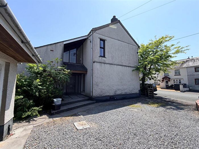 3 Bedroom Detached House For Sale In Colonel Road, Betws, Ammanford, SA18