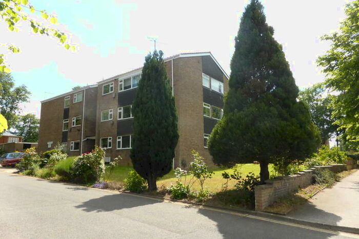 2 Bedroom Ground Flat To Rent In Bridlemere Court, Newmarket, CB8