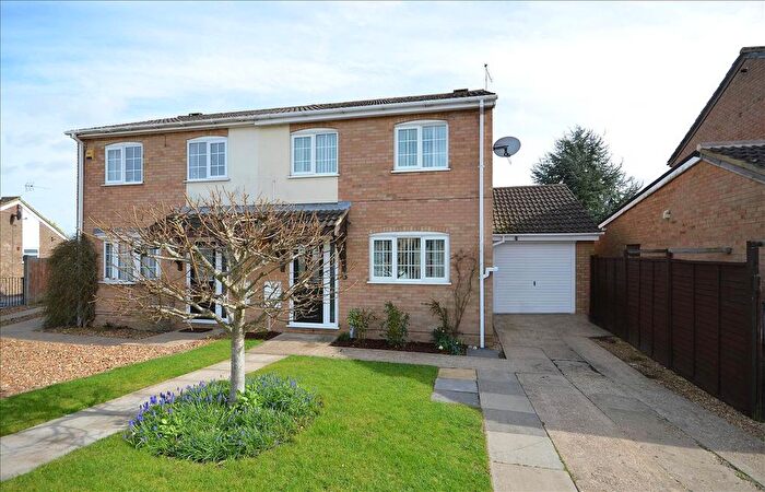 3 Bedroom Semi Detached House For Sale In Mallows Drive, Raunds, Northamptonshire, NN9