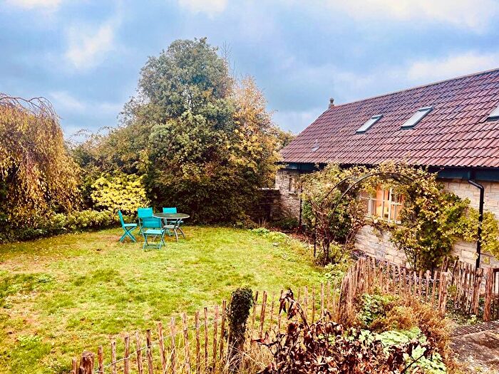 2 Bedroom Maisonette To Rent In The Annexe, Wood Lane House, BA6