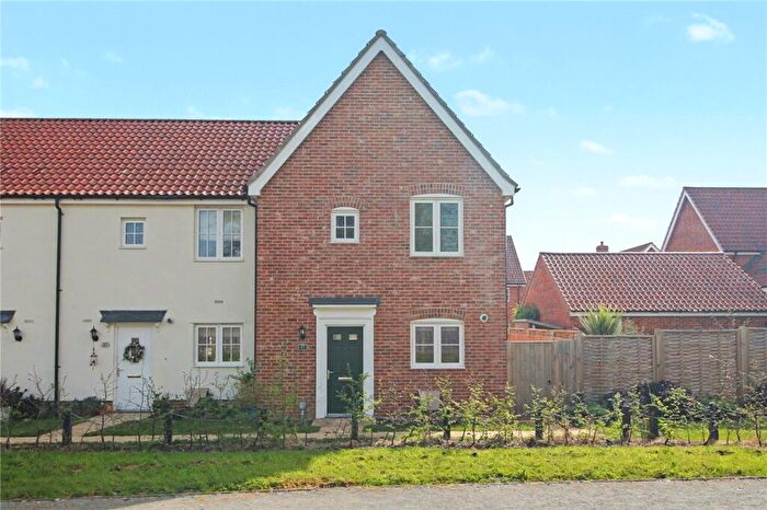 3 Bedroom End Of Terrace House For Sale In Grasshopper Gardens, Beccles, Suffolk, NR34