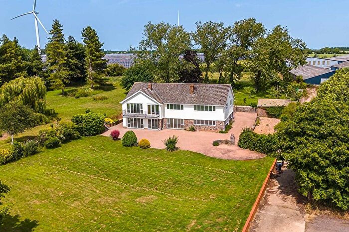 6 Bedroom Detached House To Rent In Yielden, Bedfordshire, MK44