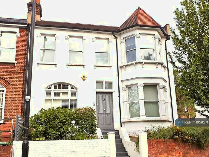 2 Bedroom Maisonette To Rent In Wightman Road, London, N8