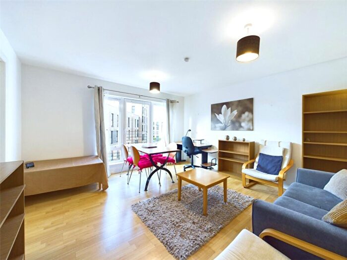 2 Bedroom Apartment To Rent In Whyte Place, Lower London Road, Edinburgh, Midlothian, EH7
