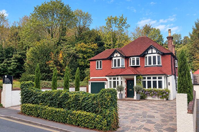 4 Bedroom Detached House For Sale In Whyteleafe Hill, Whyteleafe, CR3