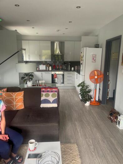 2 Bedroom Flat To Rent In Langley Park Road, Sutton, SM2