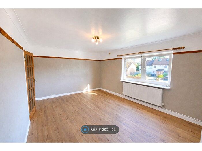 3 Bedroom Flat To Rent In Kingsbury Road, London, NW9