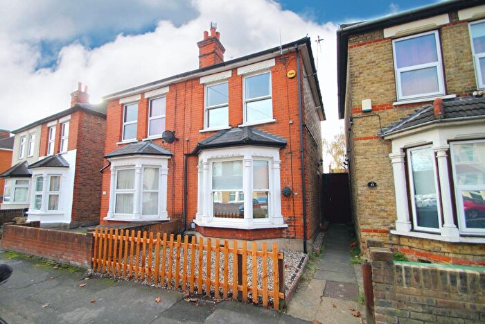 3 Bedroom Semi Detached House To Rent In Drummond Road, Romford, RM7