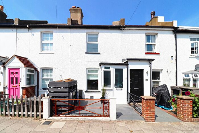 2 Bedroom Terraced House For Sale In Bloomfield Road, Bromley, London, BR2