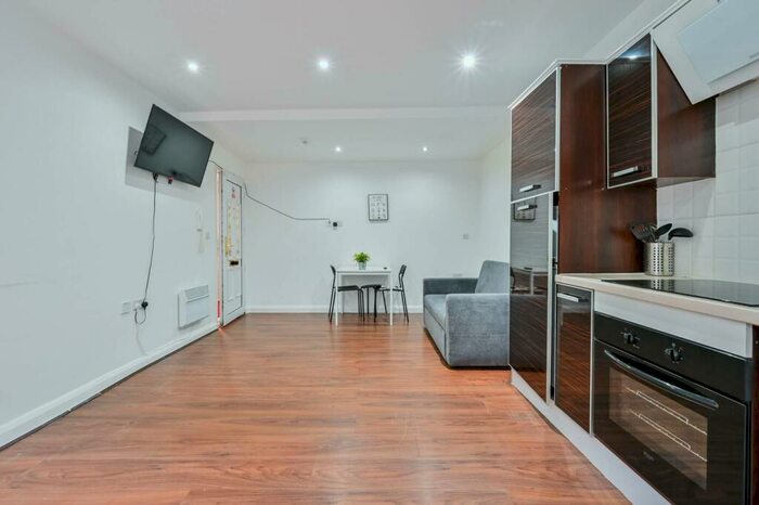 Studio To Rent In Eversholt Street, Mornington Crescent, London, NW1