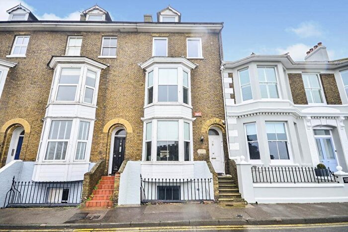 1 Bedroom Flat To Rent In Deal Castle Road, Deal, Kent, CT14