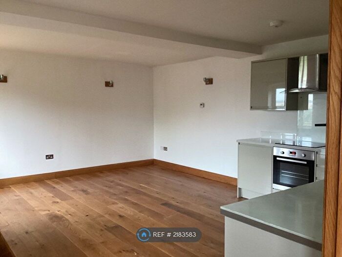 1 Bedroom Flat To Rent In Bury Court Farm, Banbury, OX17