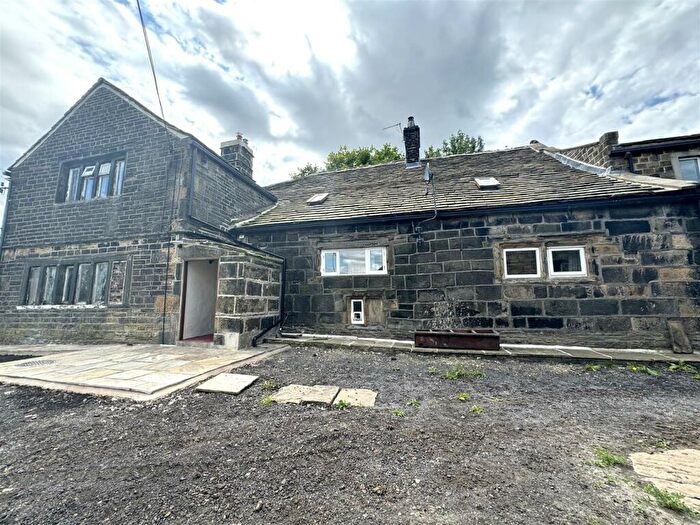 3 Bedroom Cottage To Rent In Woolrow Cottage, Birkhouse Road, Bailiff Bridge, Brighouse, HD6