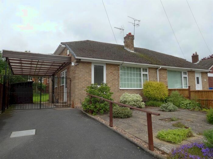 2 Bedroom Semi-Detached Bungalow To Rent In Rydal Close, Allestree, Derby, DE22