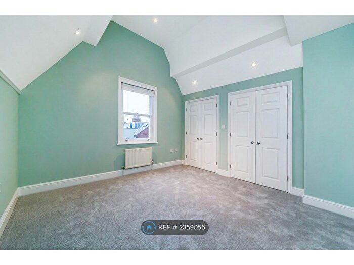 4 Bedroom Terraced House To Rent In Telferscot Road, Balham, SW12