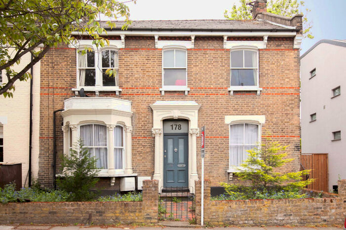 2 Bedroom Flat To Rent In Highbury Hill, London, N5