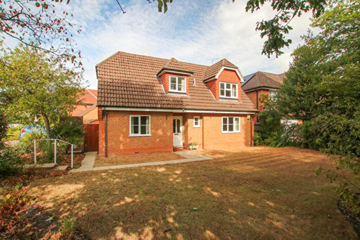 2 Bedroom Detached House For Sale In The Dittons, Finchampstead, Wokingham, RG40