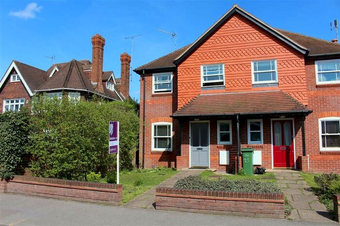 3 Bedroom Semi-Detached House To Rent In Reading Road, Pangbourne, Reading, Berkshire, RG8
