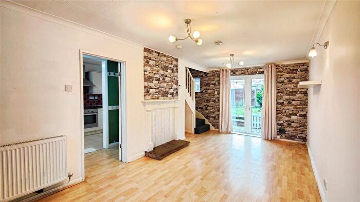 3 Bedroom Terraced House To Rent In Tarncroft, Northampton, Northamptonshire, NN3