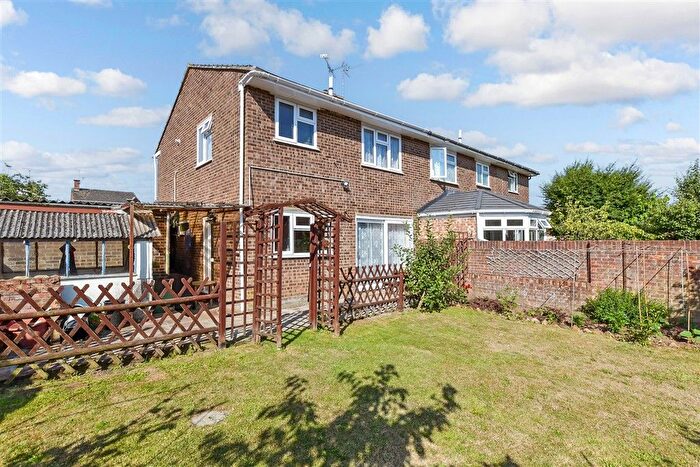 3 Bedroom Semi-Detached House For Sale In Blackmanstone Way, Maidstone, Kent, ME16
