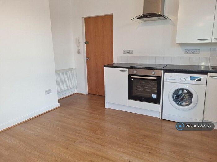 1 Bedroom Detached House To Rent In Windermere Road, Bournemouth, BH3