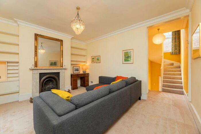 3 Bedroom End Of Terrace House To Rent In Fynes Street, London, SW1P