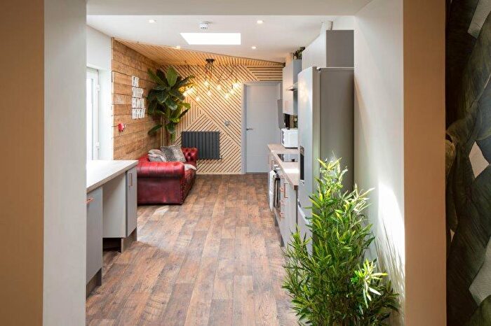 7 Bedroom House Of Multiple Occupation For Sale In Seaside, Eastbourne, East Sussex, BN22
