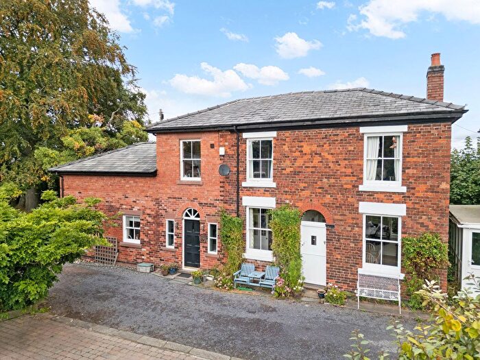 5 Bedroom Detached House For Sale In Hobb Lane, Daresbury, WA4