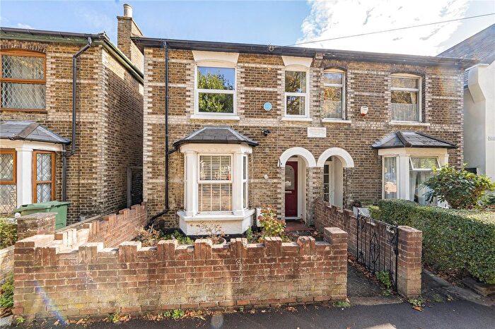 3 Bedroom Semi Detached House For Sale In Colham Avenue, West Drayton, UB7