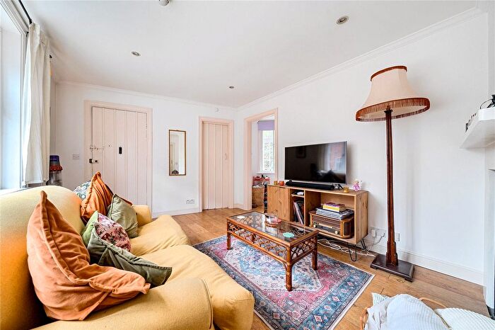 1 Bedroom Flat To Rent In Wycliffe Buildings, Portsmouth Road, Guildford, GU2