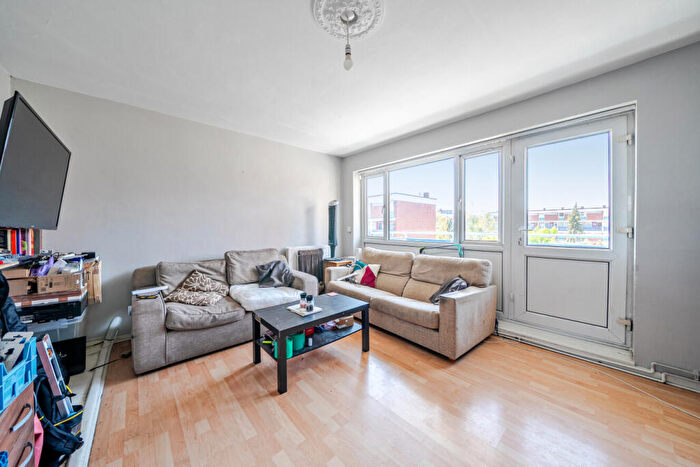 4 Bedroom Flat For Sale In Haymerle Road, London, SE15