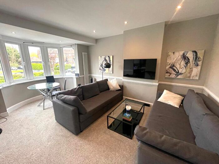 1 Bedroom Flat To Rent In Goodwyn Avenue, Mill Hill, NW7