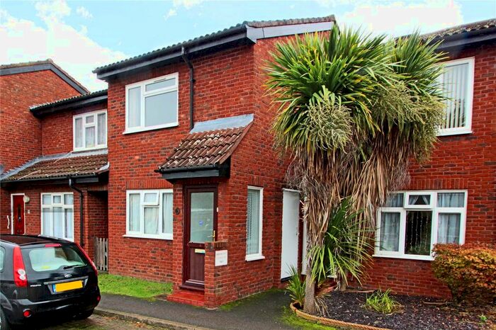 1 Bedroom Maisonette To Rent In Dugdale House, Pooley Green Road, Egham, Surrey, TW20