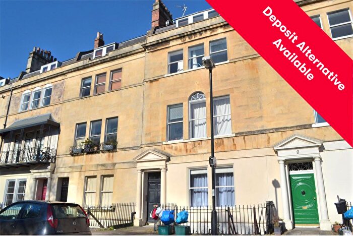 2 Bedroom Flat To Rent In Beaufort East, Bath, Somerset, BA1